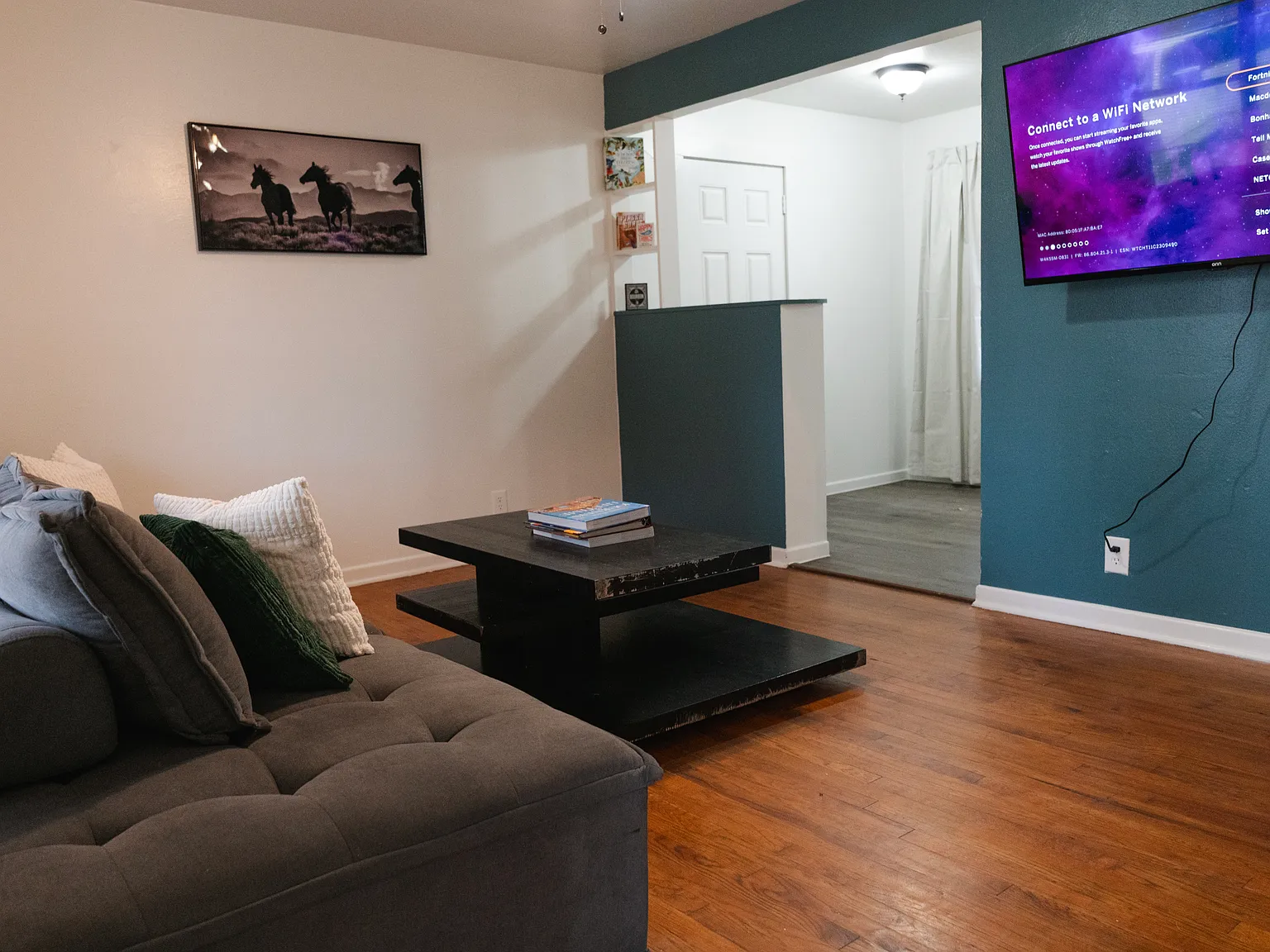 3 bed, 1450 sqft, $2,200 — Photo 1