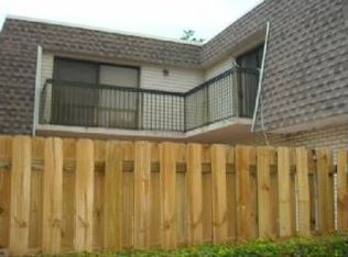 8211 SW 24th St, North Lauderdale, FL 33068