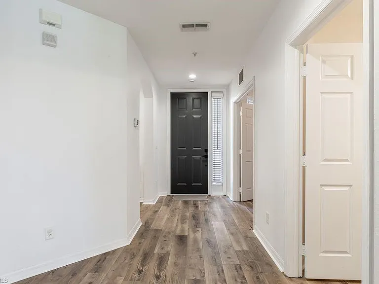 3610 Lansing Loop N #103 — Photo 4
