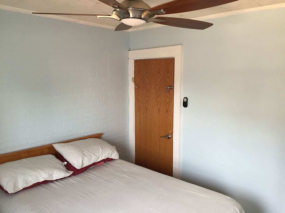 2nd image of 9142 121st St