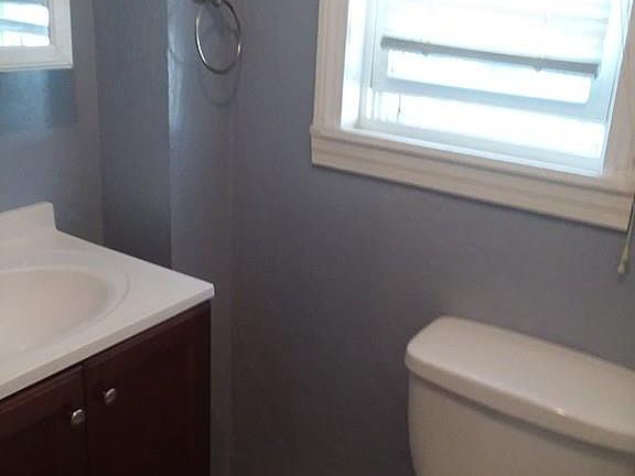 3rd image of 75 Winthrop Ave #1