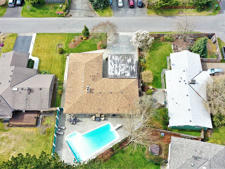 2nd image of 10416 42nd Ave NE