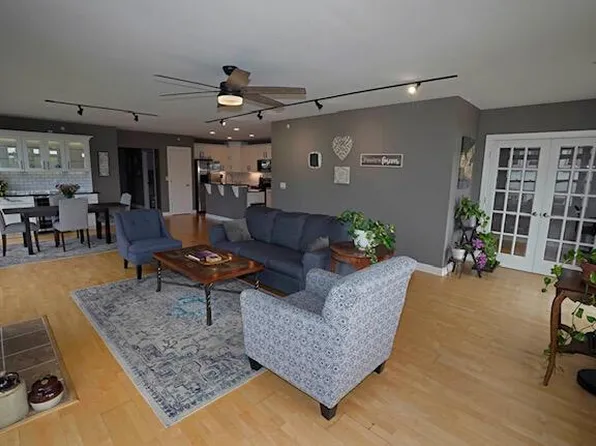 5128 W Bluemound ROAD #201, Milwaukee, WI 53208