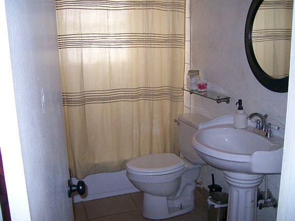 4th image of 512 Douglas Dr