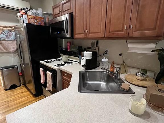 Stainless steel sink