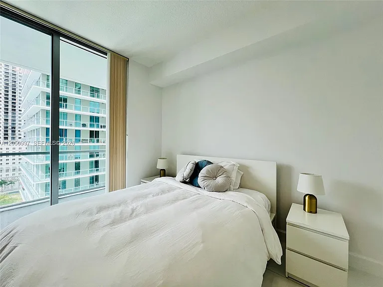 79 SW 12th St #1510 — Photo 28