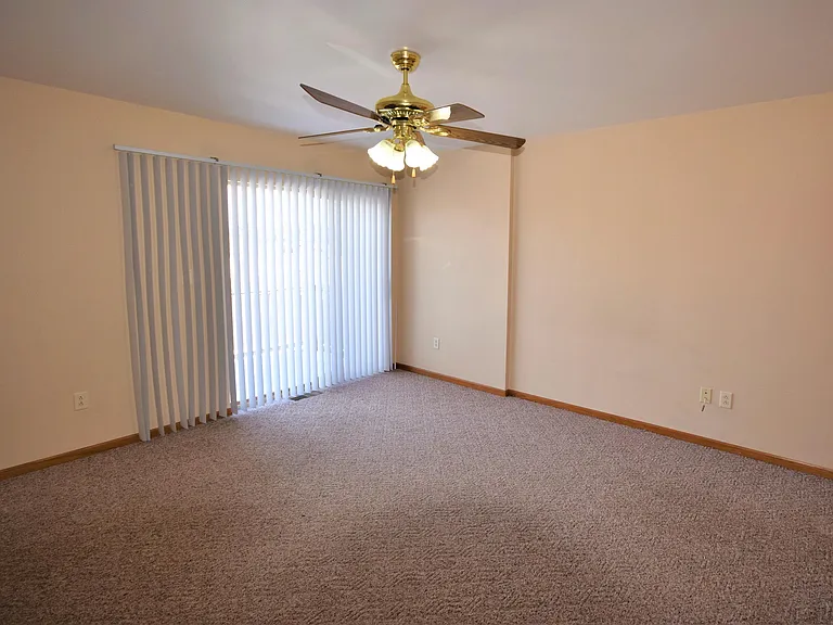 420 Preston Ln — Photo 7