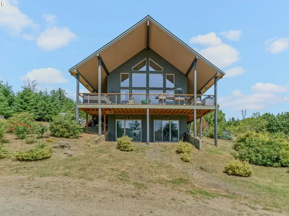 29455 Gregory Rd, Rainier, OR 97048