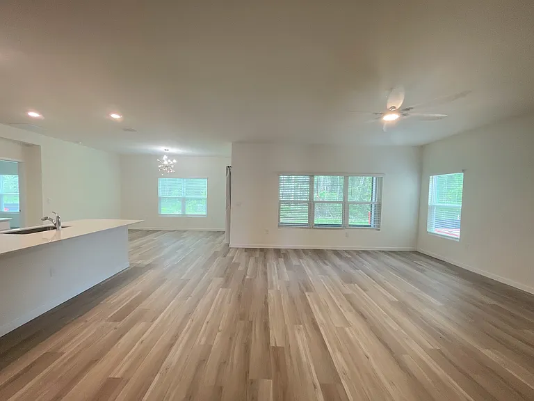 5259 SW 53rd Ln — Photo 3