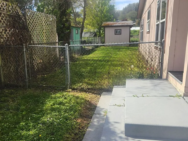 160 N 7th St — Photo 3