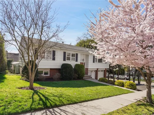 75 Ellison Avenue, Bronxville, NY 10708