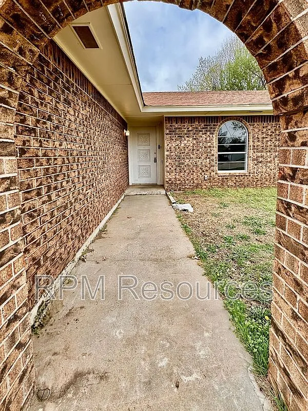 3 bed, 2.0 bath, 1506 sqft, $1,495 — Photo 4