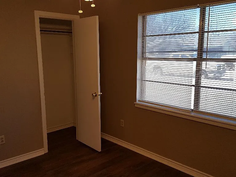 610 N Durant Ave — Photo 5