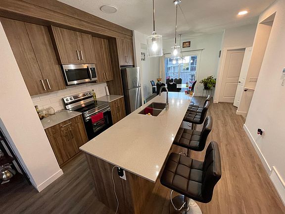 2nd image of 806 Merganser Dr W #806