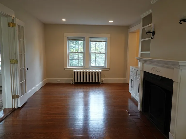 80 Center St — Photo 12