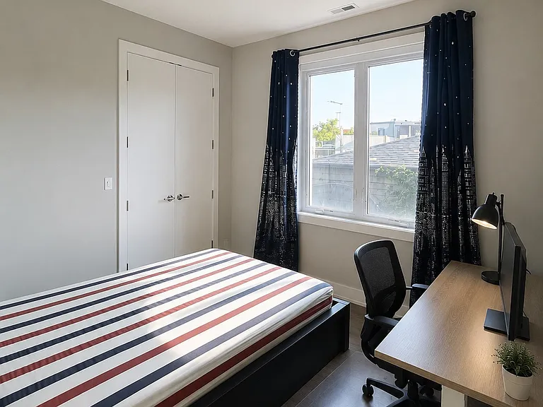 715 S May St #2S — Photo 3