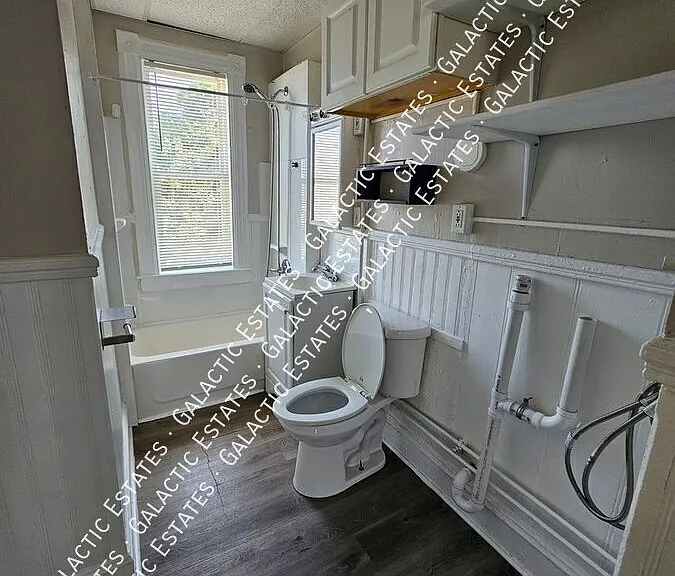387 Belmont St #2 — Photo 22