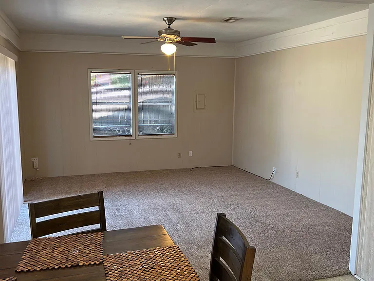 2801 Avenue G — Photo 6