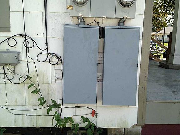 5th image of 4711 Venus St