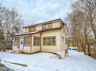 67 Scotia St, Bridgewater, NS B4V1E9