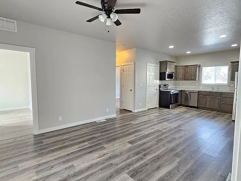 1011 Pirate Cove Dr — Photo 5