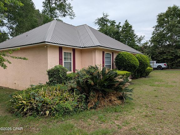 3rd image of 4710 The Oaks Dr