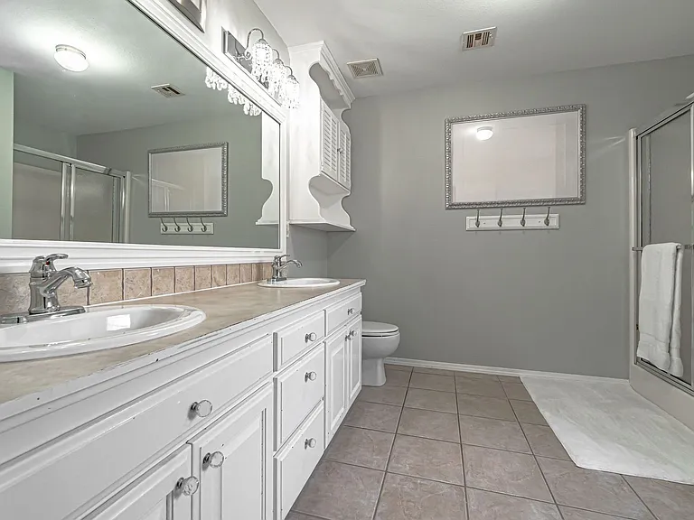 1807 Pine Ave — Photo 11