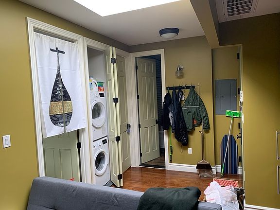 3rd image of 236 Meserole St #F4f