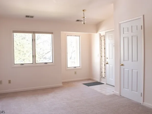 44 Westchester Ter, Clinton Twp., NJ 08801