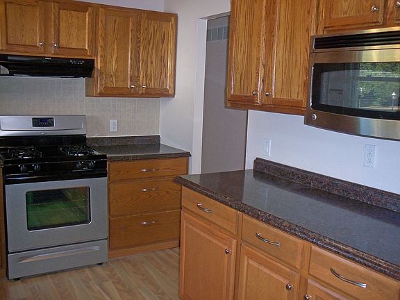2nd image of 3995 Havercliff Ln