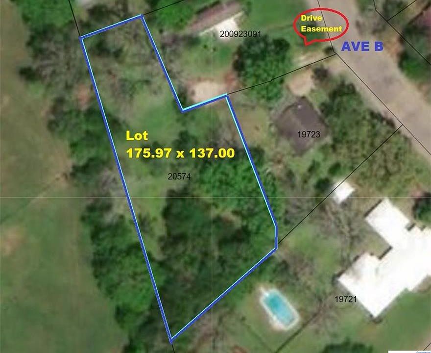 1st image of 1326 N Avenue B