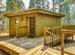7910 Forest Dr, Wawona, CA 95389