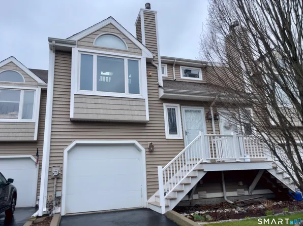 65 Sandpiper Cres #65, Milford, CT 06460