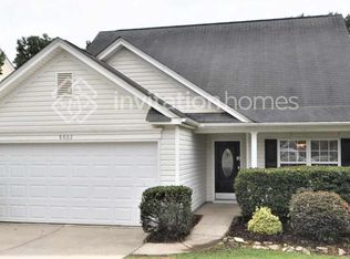 8802 Laurel Run Dr, Charlotte, NC 28269