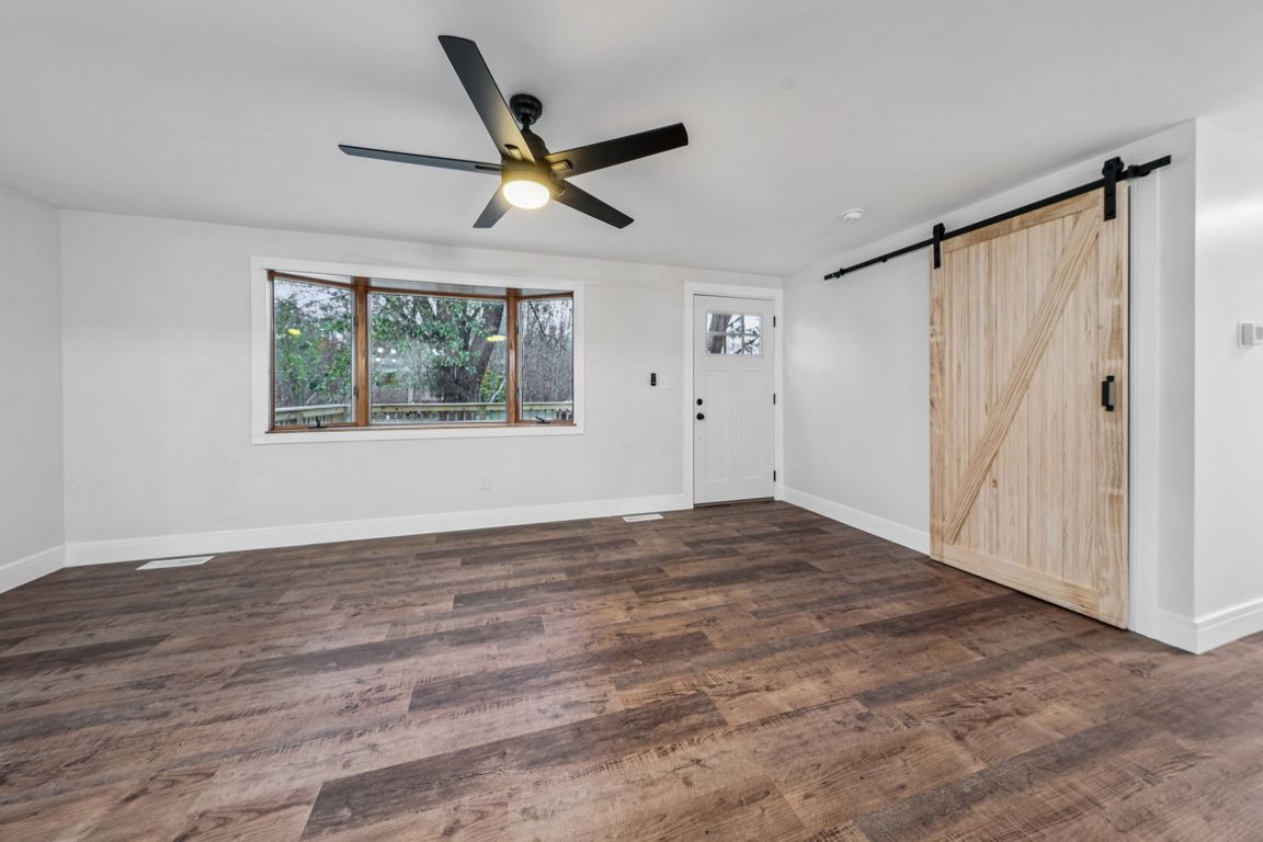 next background image