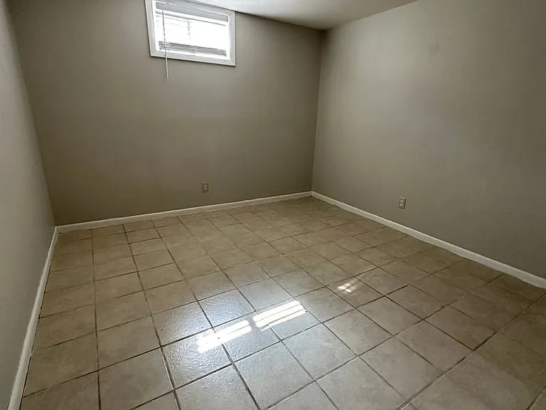 6820 Larsh Dr — Photo 12