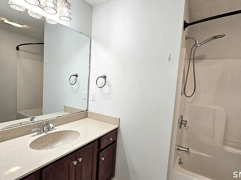 1158 Hartford Tpke #10 — Photo 16