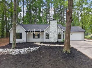 160 Running Bear Trl, Fayetteville, GA 30214