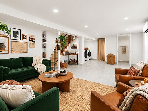3rd image of 1113 Herkimer St #1
