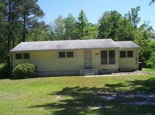 637 Highway 172, Hubert, NC 28539