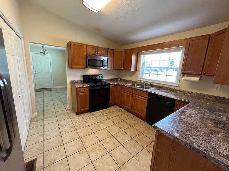 6104 Ball Rd — Photo 3