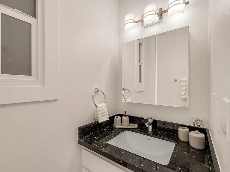 2621 Divisadero St #6 — Photo 17