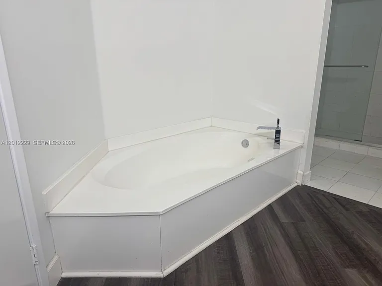 3400 NE 192nd St #504 — Photo 13