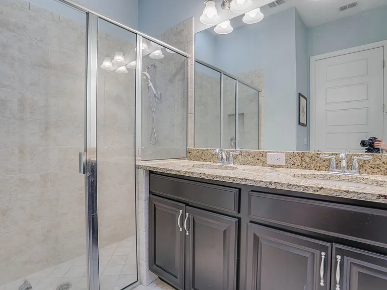 510 Captiva Dr — Photo 16