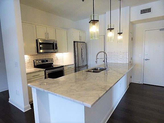 2nd image of 825 N 4th St Unit 211