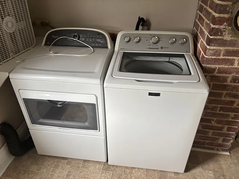 South Park Rental - $900/mo — Photo 11