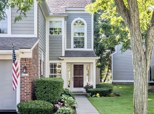 1916 Eagle Pointe, Bloomfield Hills, MI 48304