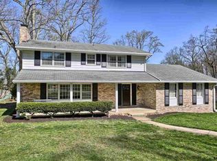 525 Summit Ter, York, PA 17403