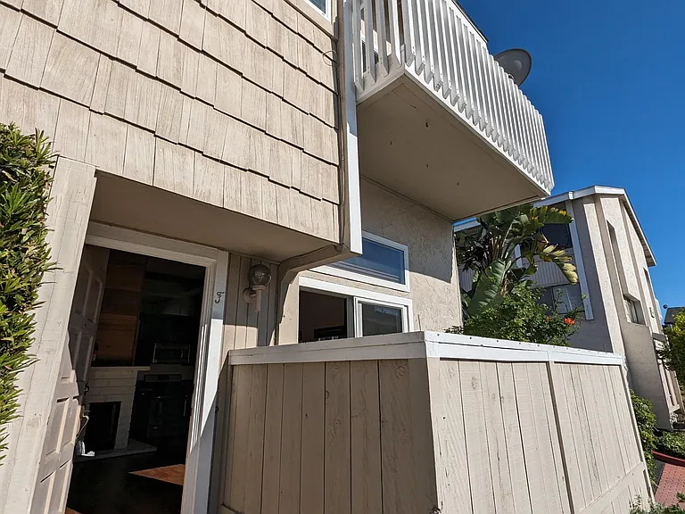 4058 Mahaila Ave #F — Photo 46