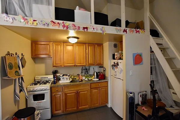 Rented by Bold New York | media 9